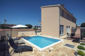 Holiday house with a swimming pool Liznjan, Medulin - 22781